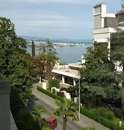 Central Miraflores Apartment Opatija